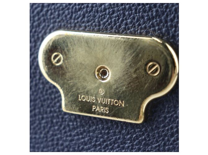 Louis Vuitton Vavin PM Monogram Empreinte Shoulder Bag Red - view 8
