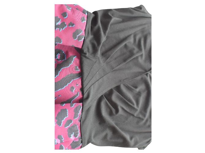 Abito mini senza maniche DKNY stampa leopardata nero e fucsia - vista 4