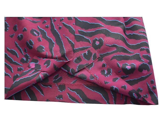 Abito mini senza maniche DKNY stampa leopardata nero e fucsia - vista 8