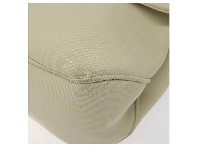 Borsa a spalla Gancini in tela bianca e argento di Salvatore Ferragamo Auth bs25930 Bianco - vista 10