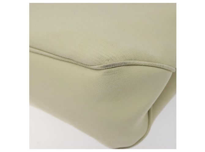 Borsa a spalla Gancini in tela bianca e argento di Salvatore Ferragamo Auth bs25930 Bianco - vista 12