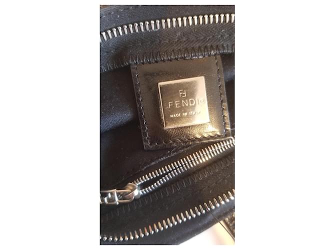 Borsa Fendi Baguette Nera Nero - vista 3