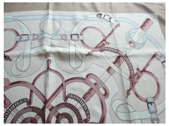 quadrato vintage Hermès speroni d'oro Crema - vista 7