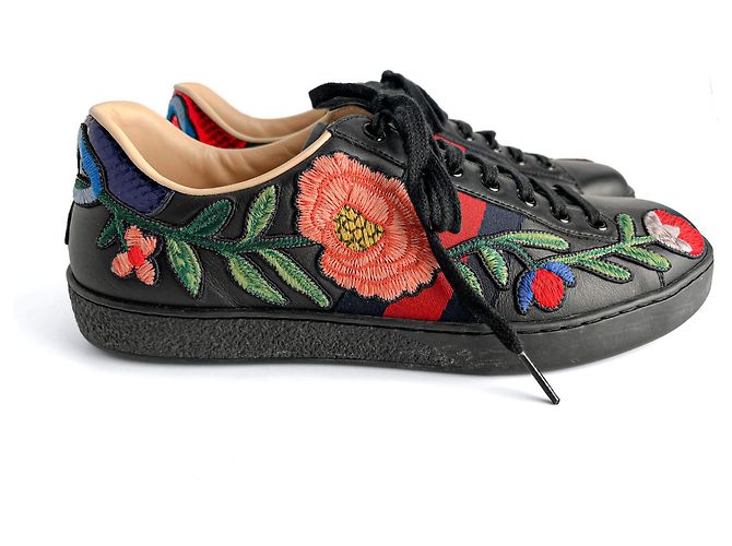 Gucci Baskets en cuir rayées brodées de fleurs Ace 40 Noir - vue 4