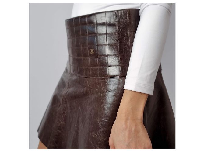 Timeless Chanel Mini saia de couro marrom - vista 3