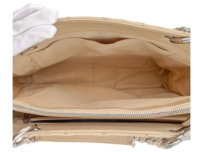 Timeless Chanel Borsa shopper in pelle caviar trapuntata beige GST - vista 12