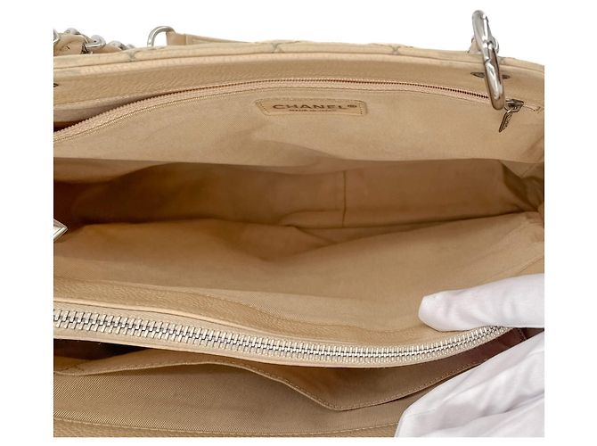 Timeless Chanel Borsa shopper in pelle caviar trapuntata beige GST - vista 14