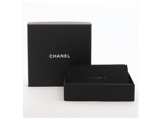 Timeless Chanel Collana in metallo CC cuore e perle dorate D'oro - vista 6