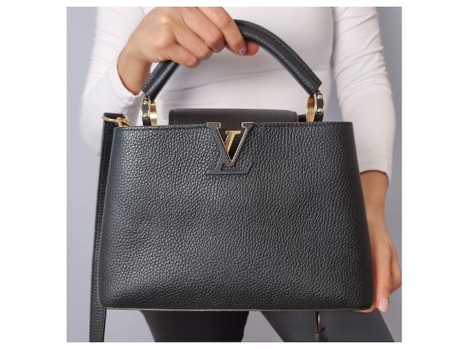 Louis Vuitton Borsa Capucines BB in pelle Taurillon nera a 2 modi Nero - vista 2