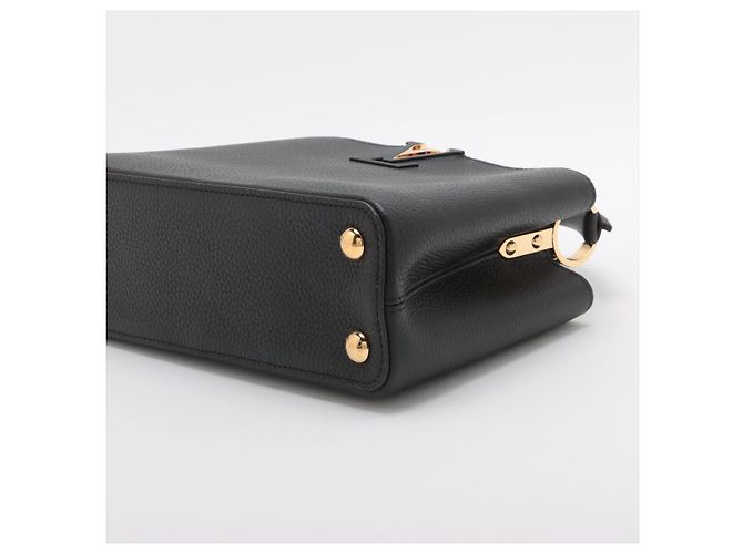 Louis Vuitton Borsa Capucines BB in pelle Taurillon nera a 2 modi Nero - vista 4