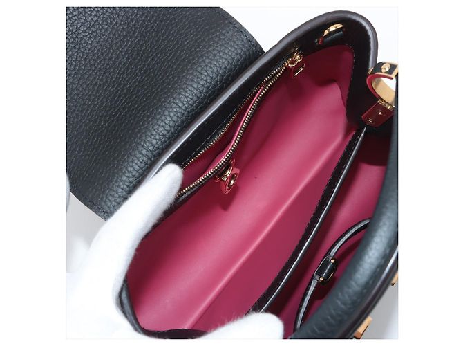 Louis Vuitton Borsa Capucines BB in pelle Taurillon nera a 2 modi Nero - vista 9
