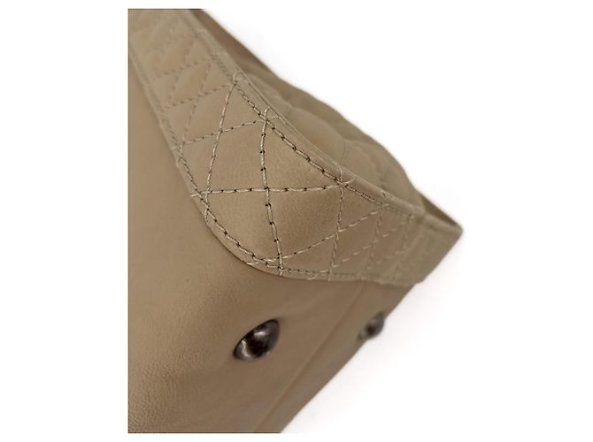 Chanel Borsa tote trapuntata Boy Reverso beige - vista 11