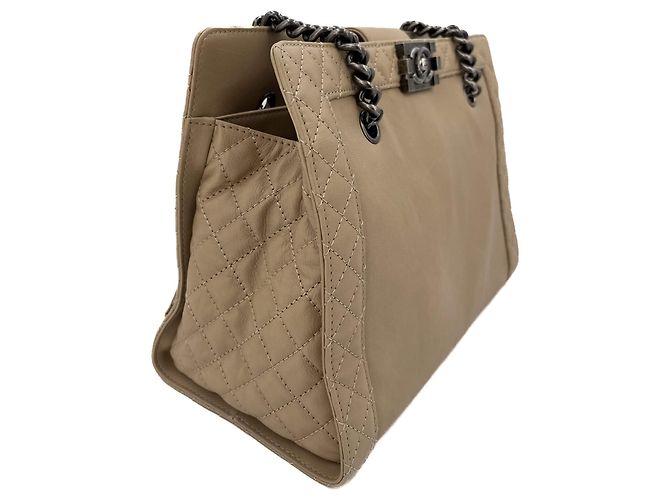 Chanel Borsa tote trapuntata Boy Reverso beige - vista 7