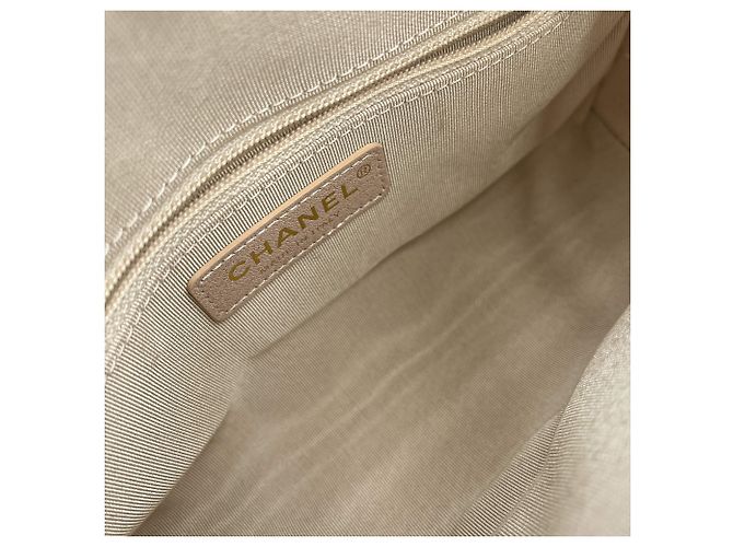 Chanel Borsa a tracolla in pelle caviar Off-White Bianco sporco - vista 13