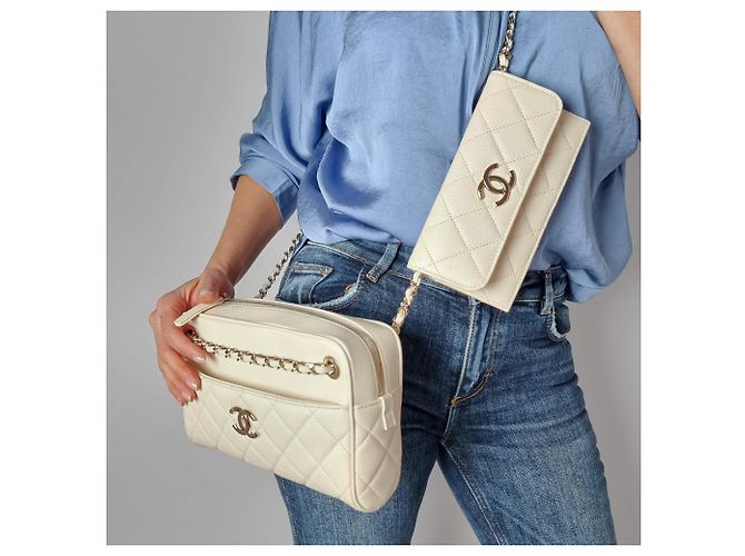 Chanel Borsa a tracolla in pelle caviar Off-White Bianco sporco - vista 2