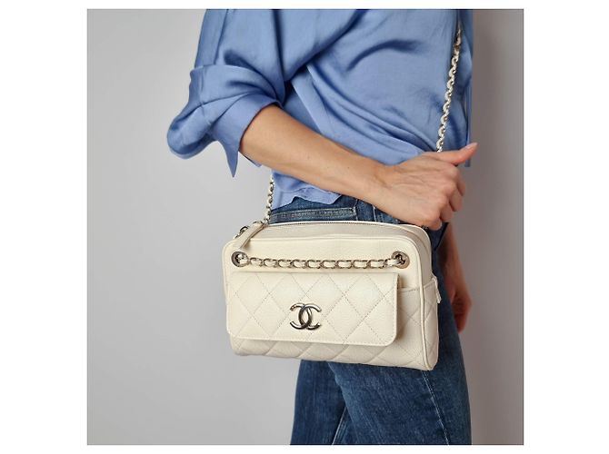 Chanel Borsa a tracolla in pelle caviar Off-White Bianco sporco - vista 4