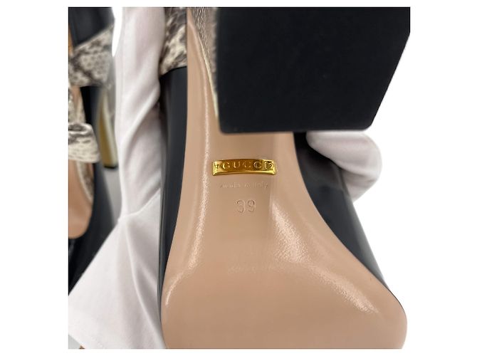 Gucci Mary Jane Leather & Exotic Strap Pump 39 Black & White - view 6
