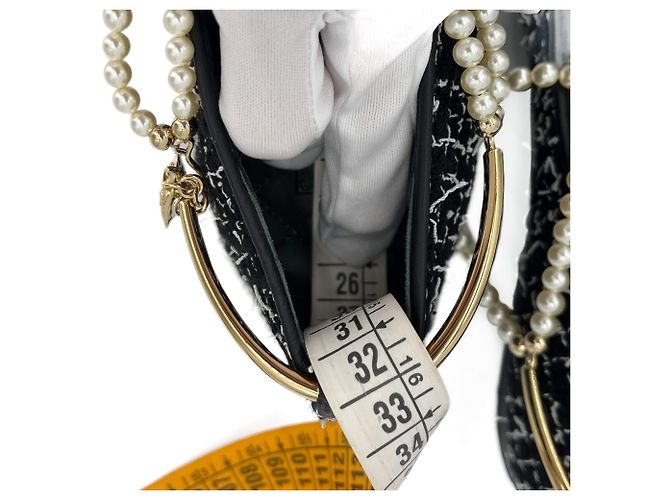 Timeless Chanel Scarpe in tweed con punta cap-toe e flap da ballet nero e bianco - vista 7
