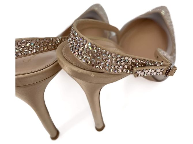 Gianvito Rossi Décolleté in pelle rosa con cinturino slingback e cristalli 40 - vista 6