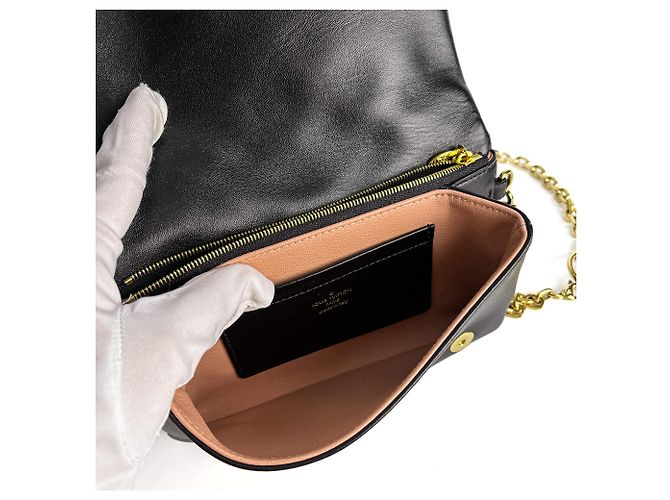 Coussin Louis Vuitton Cuscino Pochette Monogramma Embossato Pelle 3 Modi Messenger Crossbody Nero - vista 12