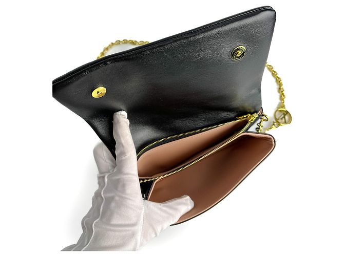 Coussin Louis Vuitton Cuscino Pochette Monogramma Embossato Pelle 3 Modi Messenger Crossbody Nero - vista 14