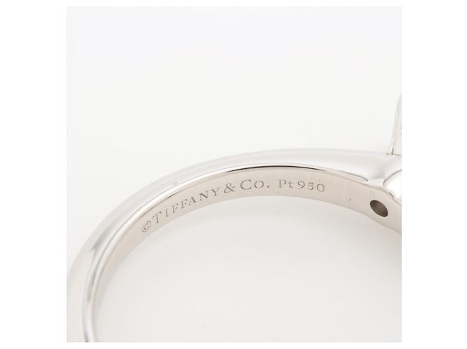 Tiffany & Co Solitaire Platinum Ring 16mm Diameter - Ansicht 5