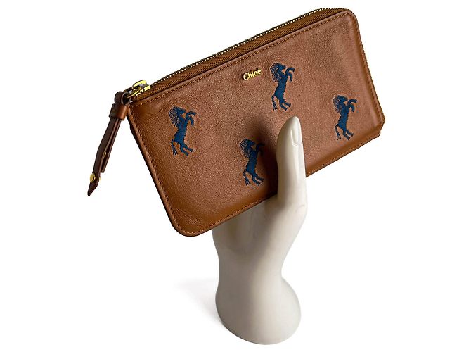 Chloé Pequeño tarjetero de cuero de ternera bordado con caballos, marrón Castaño - vista 3