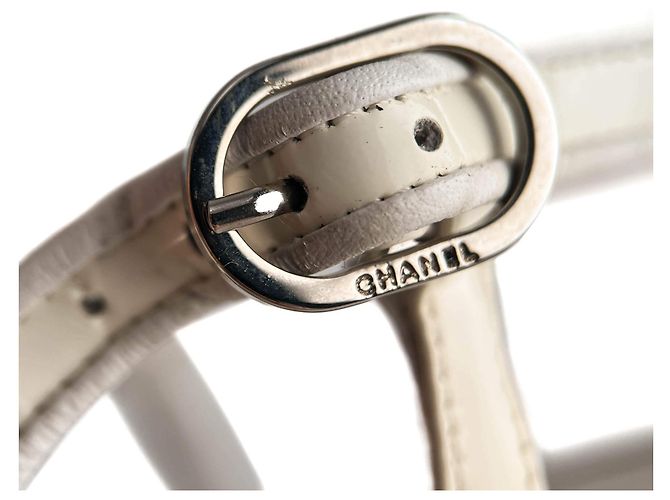 Timeless Chanel Décolleté in pelle con punta a cappuccio 40 C beige e nero Multicolore - vista 9