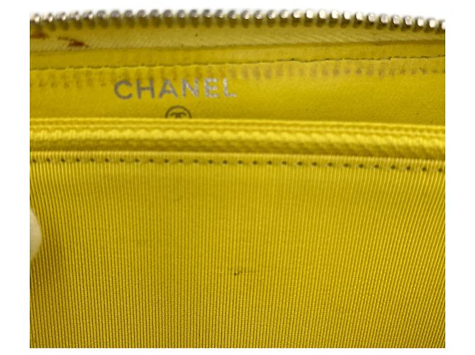Timeless Chanel Langer Reißverschluss-Geldbeutel aus gestepptem Lammleder in Gelb - Ansicht 14