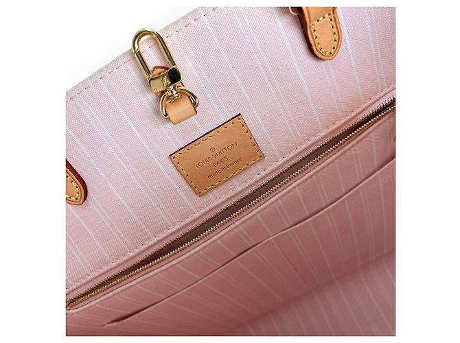 Louis Vuitton Onthego GM Par le Sac de Plage en Toile Monogram Géant Multicolore - vue 12