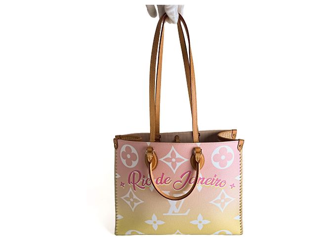 Louis Vuitton Onthego GM Par le Sac de Plage en Toile Monogram Géant Multicolore - vue 6