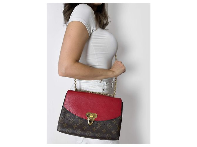 Louis Vuitton Saint Placide Borsa a tracolla in pelle con patta Monogram Rosso - vista 3