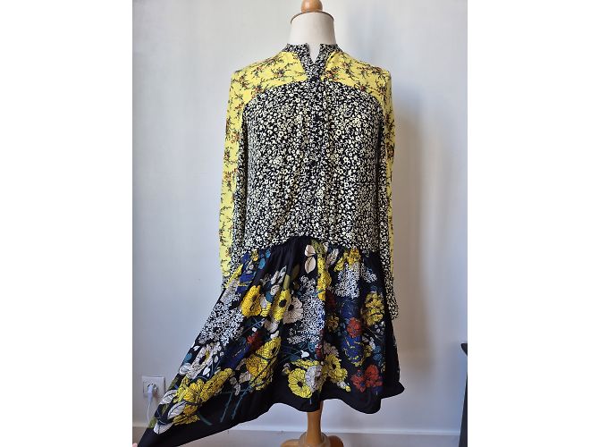 Kurzes bedrucktes Kleid, Größe 1, Sandro - Ansicht 3