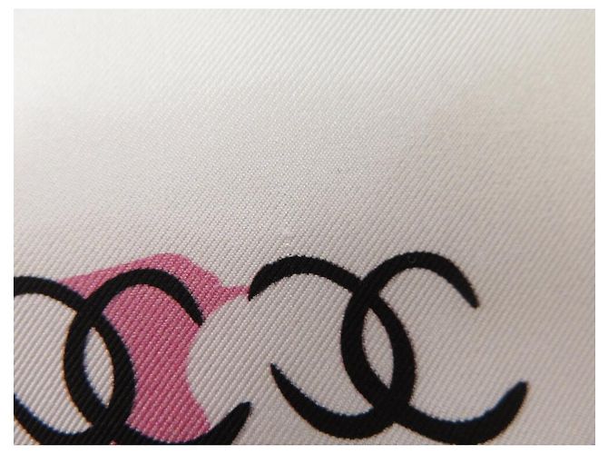 BUFANDA DE SEDA TWILL CHANEL CAMELIA LOGO CC CAMBON 90 Blanco - vista 11