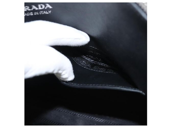 PRADA Borsa a mano in pelle nera e bianca Auth 122125 Nero Bianco - vista 26