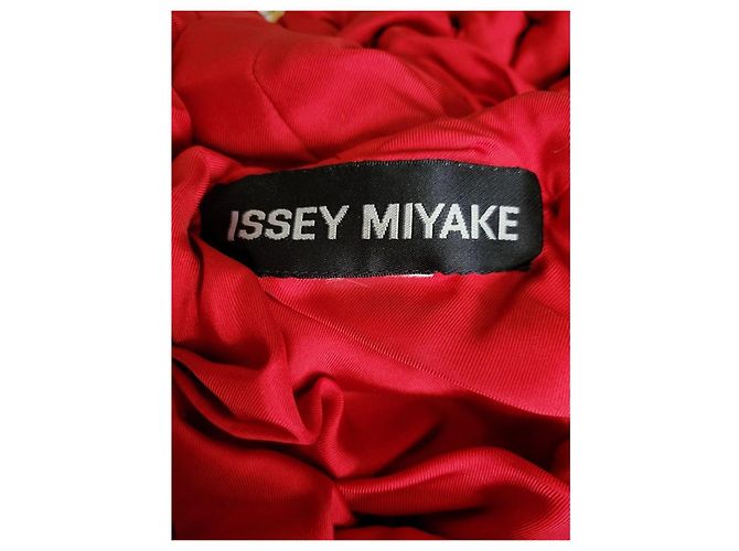 Abrigo largo origami Issey Miyake Roja - vista 16