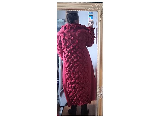 Abrigo largo origami Issey Miyake Roja - vista 2