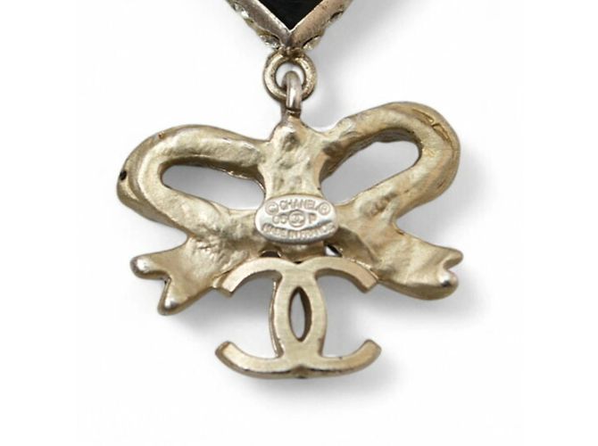 Collar colgante de cinta en forma de corazón Coco CC de Chanel Negro Plata - vista 4