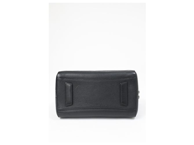 Borsa Antigona Piccola Givenchy in pelle nera grana Nero - vista 17