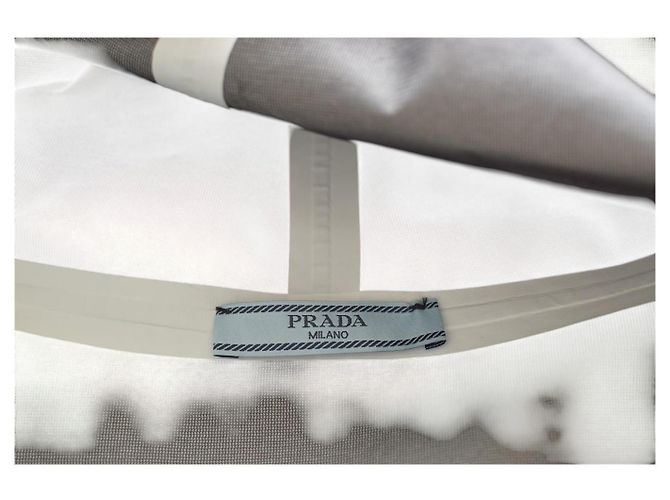 Giacca trench stampata PRADA grigio chiaro, impermeabile e antivento con cappuccio taglia 44 - vista 3