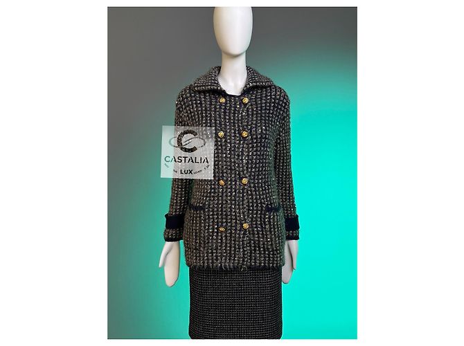 Chanel 10K$ Sequin Cashmere Jacket with CC Eagle Buttons 38 FR Multiple colors - view 3