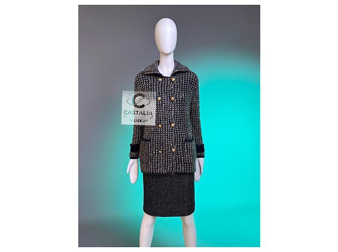 Chanel 10K$ Sequin Cashmere Jacket with CC Eagle Buttons 38 FR Multiple colors - view 8