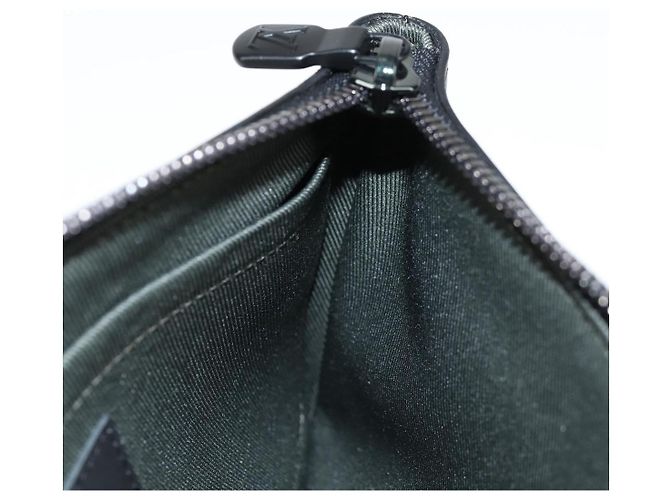 LOUIS VUITTON Eclipse Vivienne Pochette Apollo PM Pouch M62897 LV Auth 123832AM Monogramma - vista 19