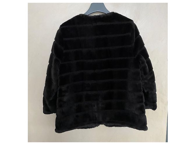 Schwarze Ecocastoro-Jacke von Romeo Gigli, Größe M. - Ansicht 3