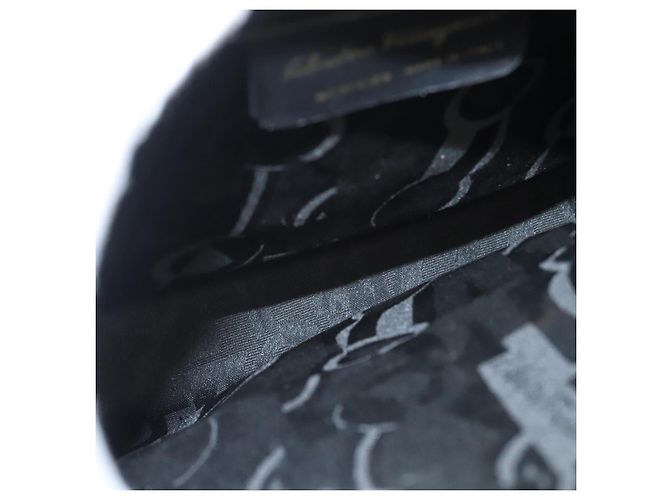 Sac à épaule Gancini en cuir noir et or Auth 124607 de Salvatore Ferragamo Doré - vue 11