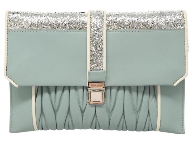 Miu Miu Matelassé Schultertasche aus Leder, hellblau, Silber authentisch 124604 - Ansicht 13