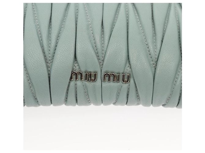 Miu Miu Matelassé Schultertasche aus Leder, hellblau, Silber authentisch 124604 - Ansicht 18