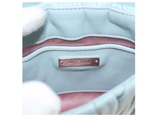 Miu Miu Matelassé Schultertasche aus Leder, hellblau, Silber authentisch 124604 - Ansicht 20