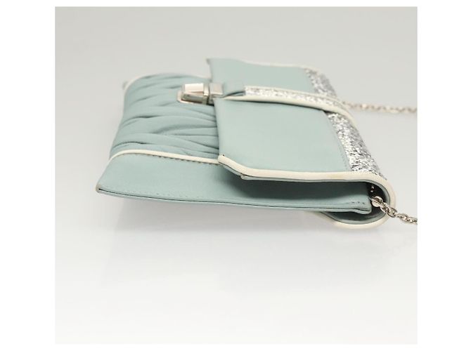 Miu Miu Matelassé Schultertasche aus Leder, hellblau, Silber authentisch 124604 - Ansicht 4