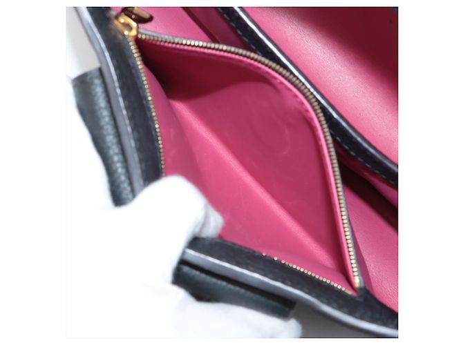 Louis Vuitton Borsa Capucines PM in pelle Taurillon nera a 2 modi Nero - vista 12